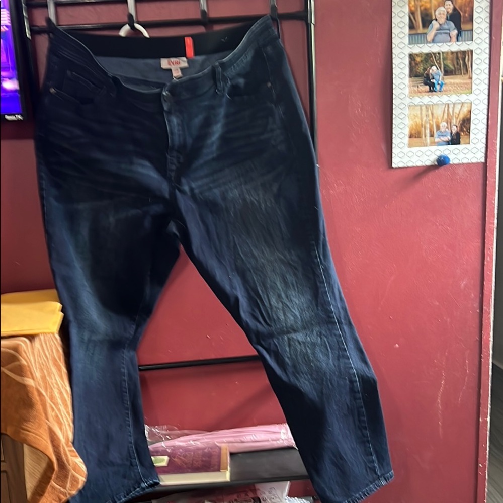 Women’s  Black Jeans